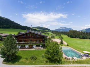 Отель Weberhof Hopfgarten  Хопфгартен-Им-Бриксенталь